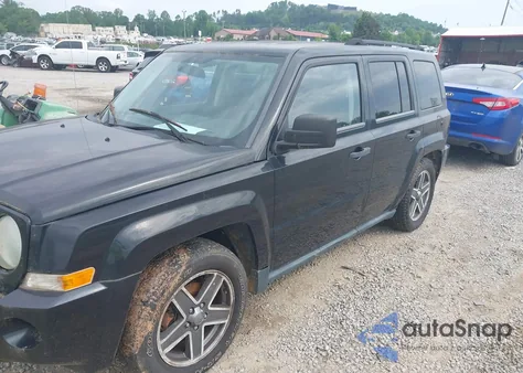 2008 Jeep Patriot Sport из США, поврежденный, VIN 1J8FF28W98D798783
